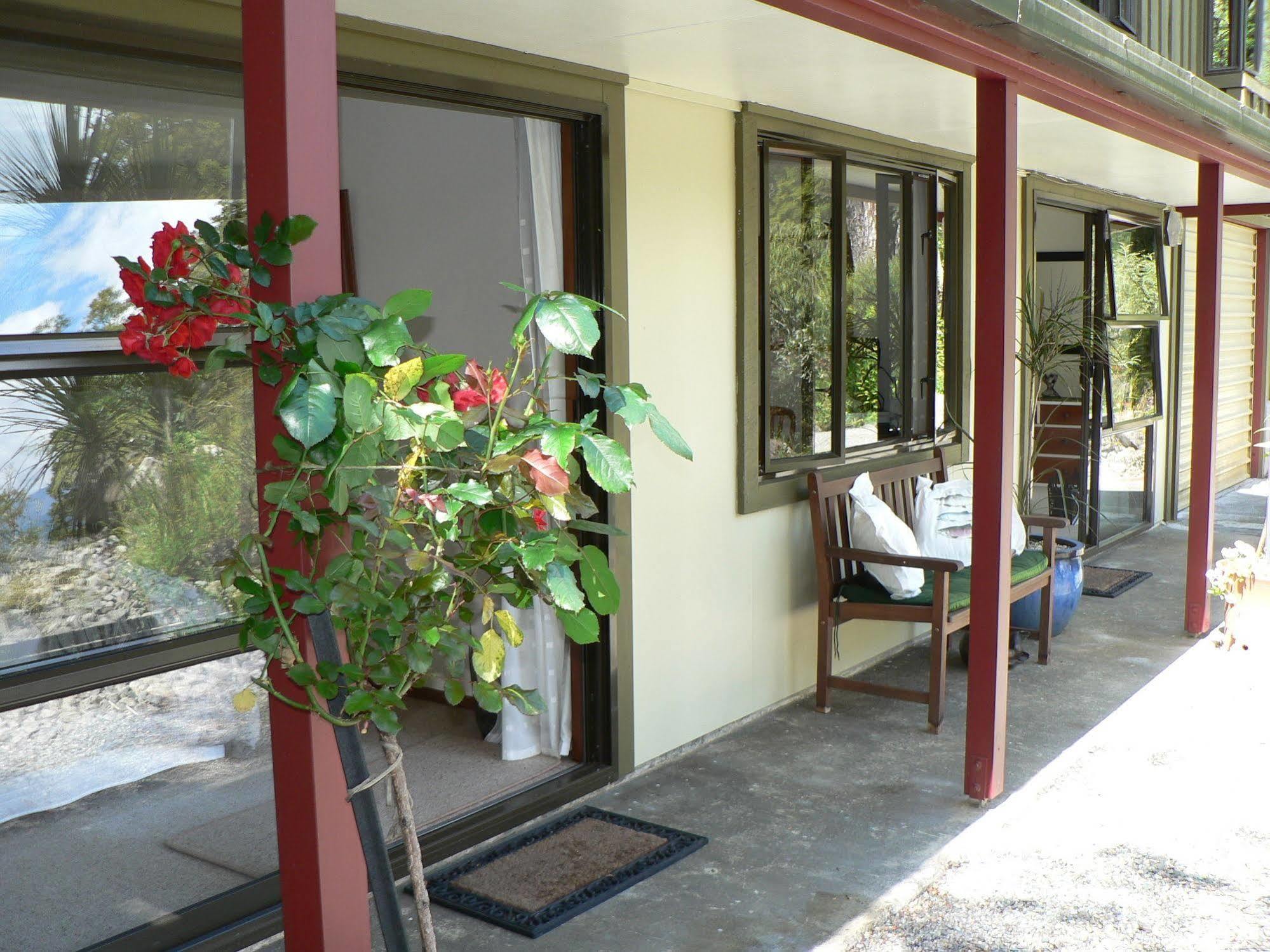 Avarest Bed & Breakfast Saint Arnaud Exterior photo